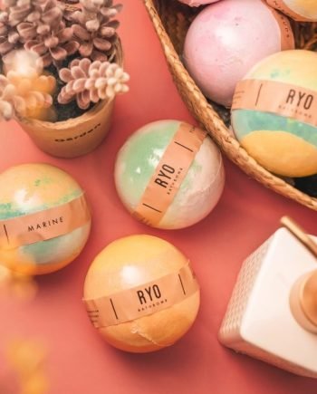 RYO Lifestyle Signature Aroma Bath Bomb Premium Fun Bathtub Shower Vacation Fragrance Bubble Bath Safe